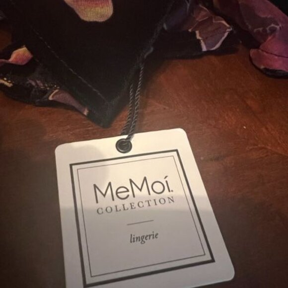 MeMoi Collection Women's Floral Velvet burnout chemise Elegant and luxurious - Picture 3 of 4